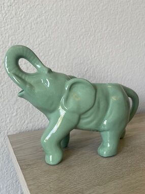 Vtg Figural Ceramic Pottery Elephant Planter Seafoam Green McCoy? Hull?